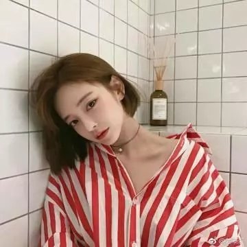 金匾背后